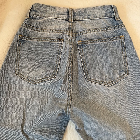 Pretty little thing petite light blue wash long straight jeans - Picture 6 of 7